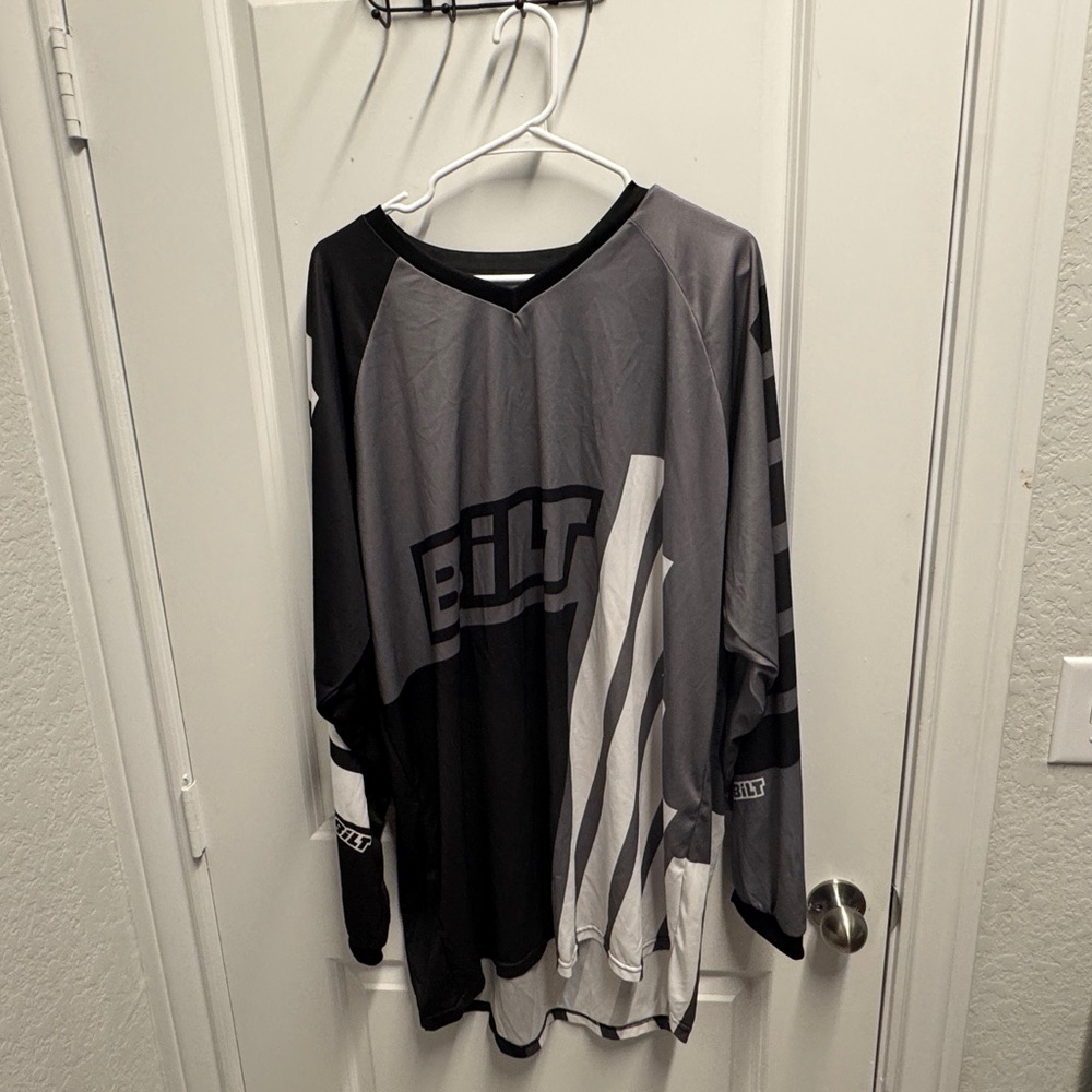 BILT Black and Gray Long Sleeve Jersey